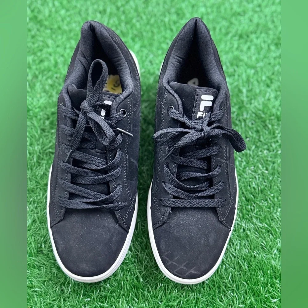 Fila Black and White Women’s Sneakers Size‎ 9